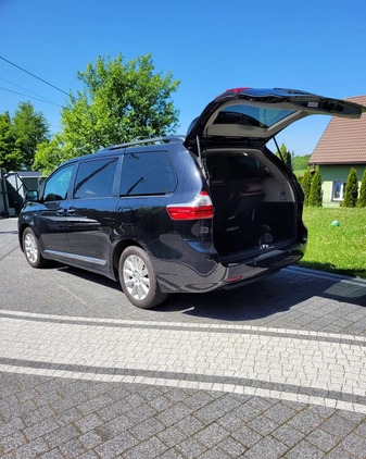 Toyota Sienna cena 129000 przebieg: 151580, rok produkcji 2015 z Wadowice małe 232